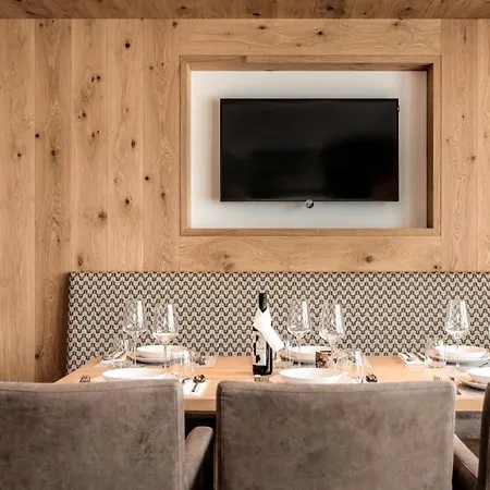 Luxury Plazola Aparthotel Selva di Val Gardena
